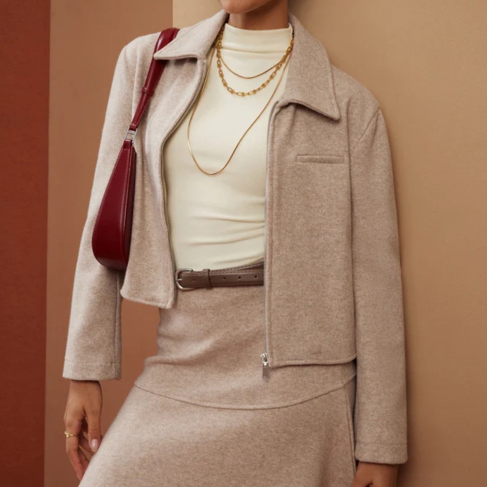 OGL Women’s Beige Wool-Like Full-Zip Crop Jacket
